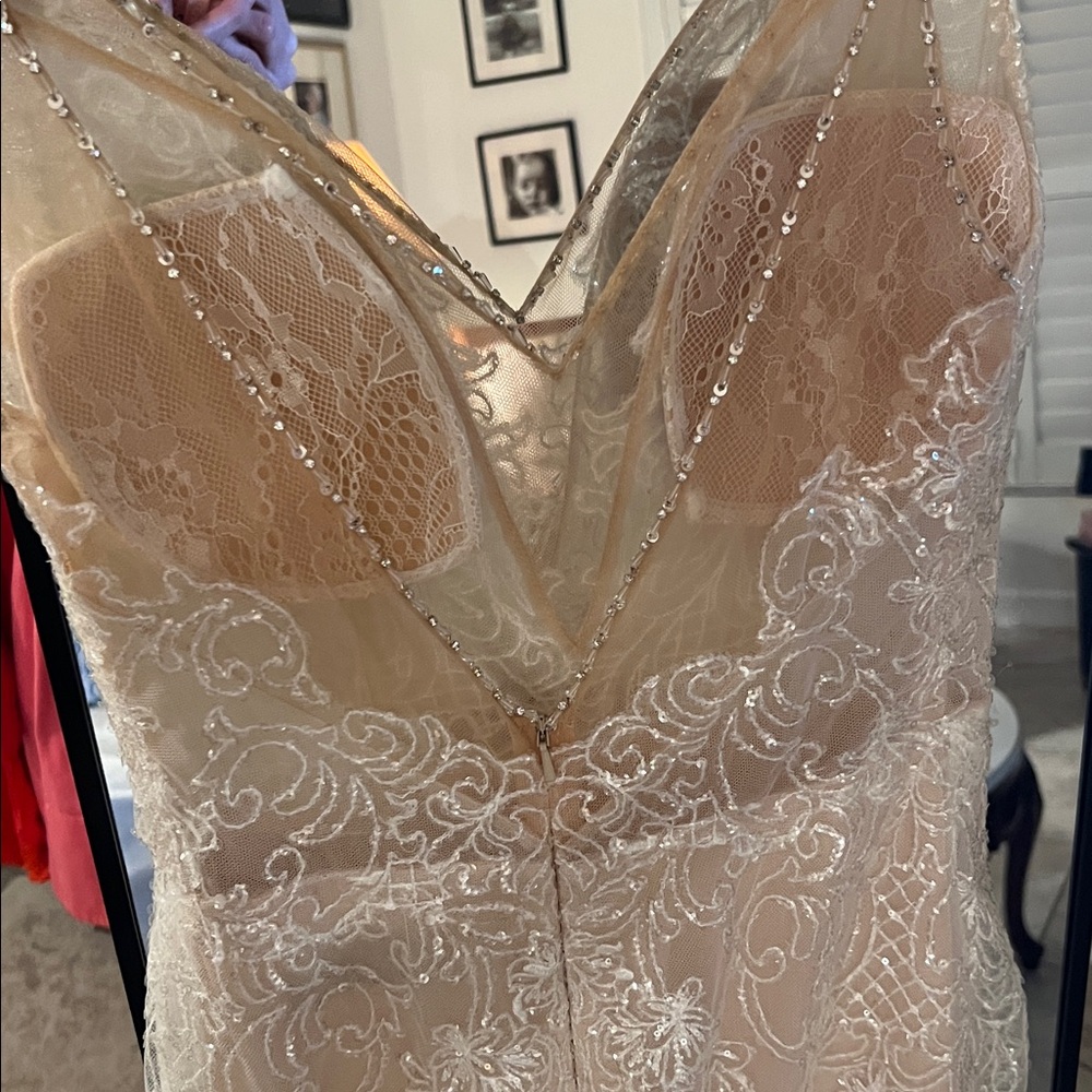 L’Amour Calla Blanche Doretta Wedding Gown - Picture 11 of 15